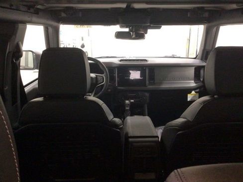 New 2025 Ford Bronco Badlands image 39