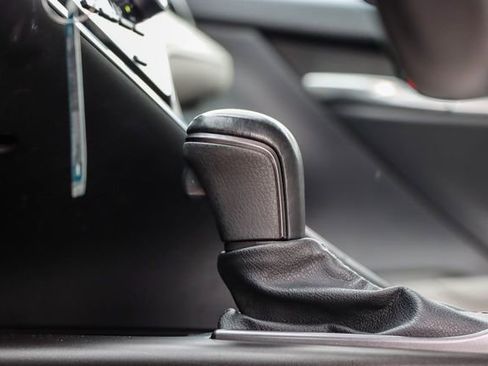 Used 2023 Toyota Camry SE image 23