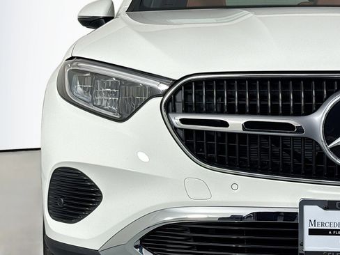 New 2026 Mercedes-Benz GLC 300 image 13