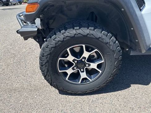 Used 2021 Jeep Wrangler Unlimited Rubicon image 2