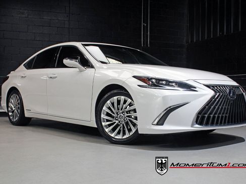 Used 2022 Lexus ES 300h Ultra Luxury w/ Accessory Package 2 FWD image 1