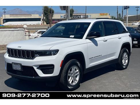 Used 2024 Jeep Grand Cherokee Laredo w/ Luxury Tech Group I AWD/4WD image 1