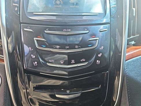Certified 2018 Cadillac Escalade Luxury AWD/4WD image 27