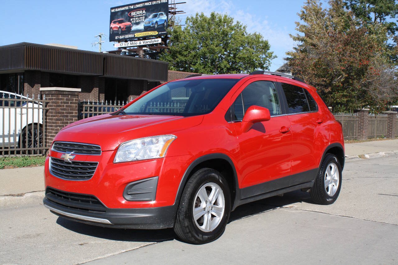 Used 2016 Chevrolet Trax LT w/ LT Convenience Package AWD/4WD image 2
