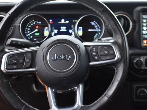 Used 2021 Jeep Wrangler Unlimited Sahara w/ Cold Weather Group image 30