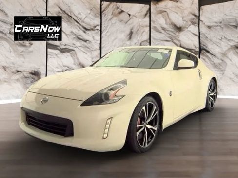 Used 2020 Nissan 370Z Touring Sport RWD image 4
