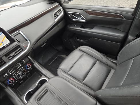 Used 2021 Chevrolet Tahoe LT w/ Rear Media and Nav Package RWD image 16