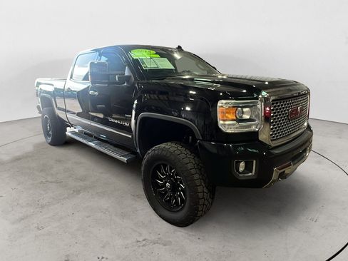 Used 2015 GMC Sierra 2500 Denali AWD/4WD image 8