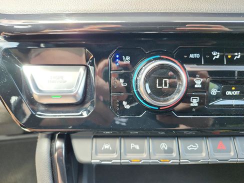 Certified 2024 GMC Sierra 1500 AT4 w/ Technology Package AWD/4WD image 22