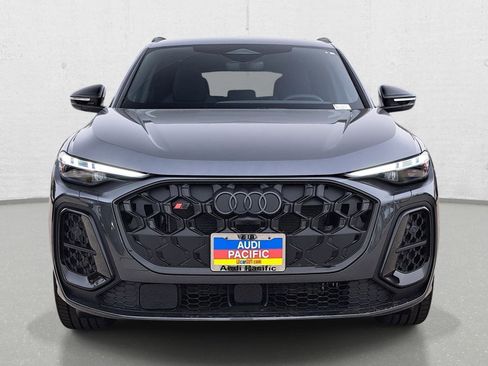 New 2025 Audi SQ5 Premium Plus image 2