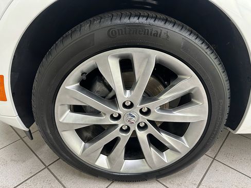 Used 2023 Buick Envision Avenir image 16