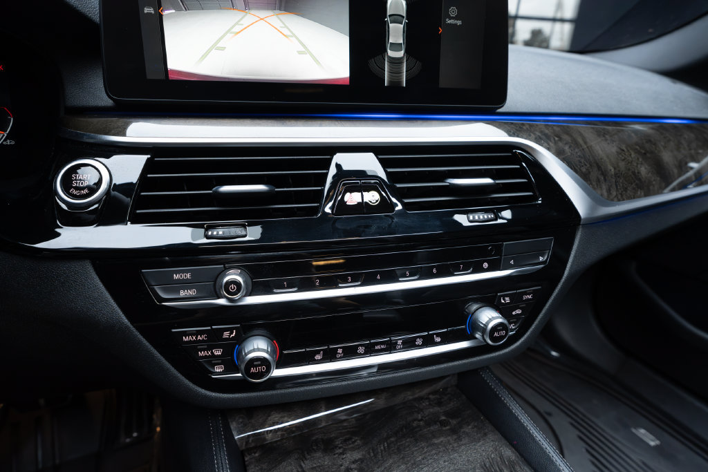 Used 2022 BMW 540i w/ M Sport Package RWD image 33