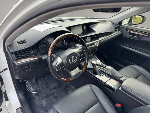 Used 2016 Lexus ES 350 w/ Navigation System Package FWD image 13