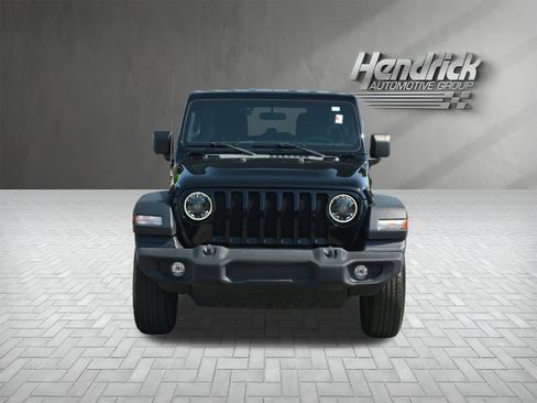 Used 2023 Jeep Wrangler Unlimited Sport AWD/4WD image 3