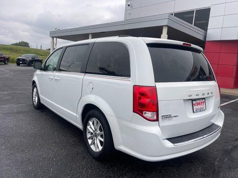 Used 2018 Dodge Grand Caravan SXT FWD image 4