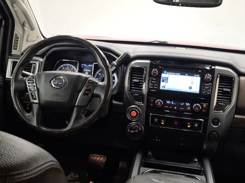 Used 2017 Nissan Titan Platinum Reserve AWD/4WD image 17