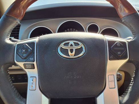 Used 2016 Toyota Sequoia Platinum image 19