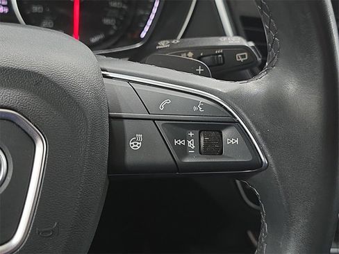 Used 2022 Audi Q5 2.0T Premium image 18