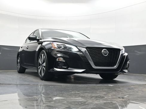 Used 2022 Nissan Altima 2.5 SL FWD image 26
