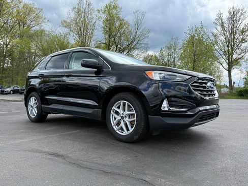 Used 2022 Ford Edge SEL w/ Convenience Package AWD/4WD image 2
