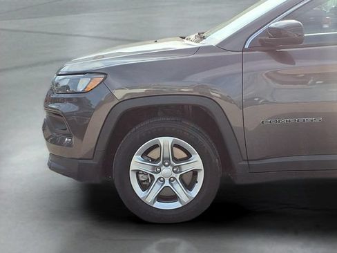 Used 2024 Jeep Compass Latitude AWD/4WD image 18