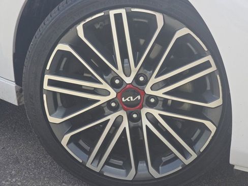 Used 2022 Kia Forte GT FWD image 8