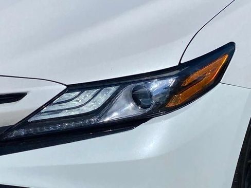 Used 2023 Toyota Camry XSE FWD image 9