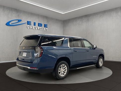 New 2026 Chevrolet Suburban LT w/ Comfort Package AWD/4WD image 14