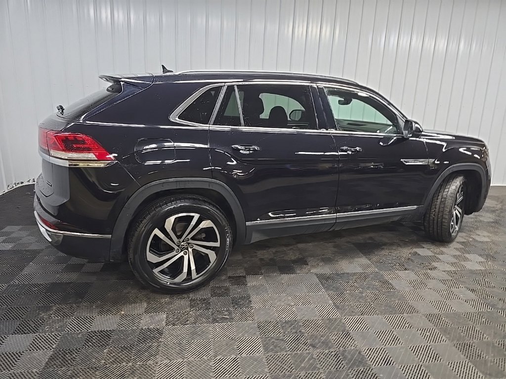 Used 2021 Volkswagen Atlas Cross Sport SEL Premium AWD/4WD image 3
