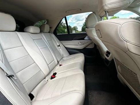 Used 2020 Mercedes-Benz GLE 350 4MATIC image 18