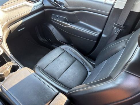 Used 2021 GMC Acadia SLT FWD image 15