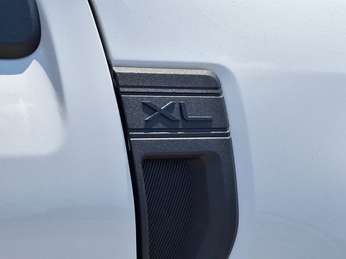 New 2025 Ford Maverick XL image 14