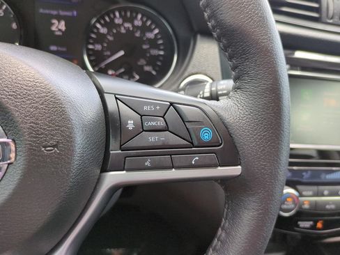 Used 2020 Nissan Rogue SL FWD image 21