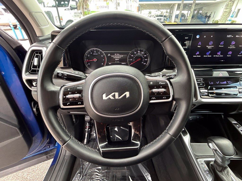 Used 2023 Kia Sorento S FWD image 16