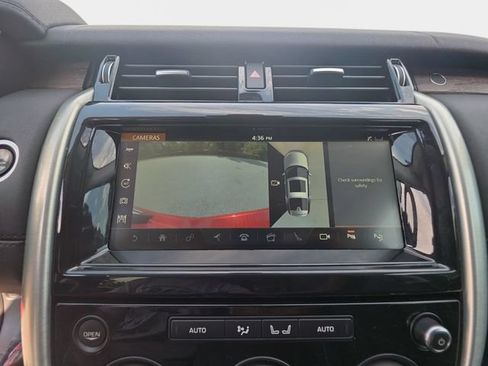 Used 2017 Land Rover Discovery HSE AWD/4WD image 26