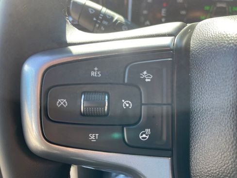 Used 2025 Chevrolet Silverado 1500 LT AWD/4WD image 4