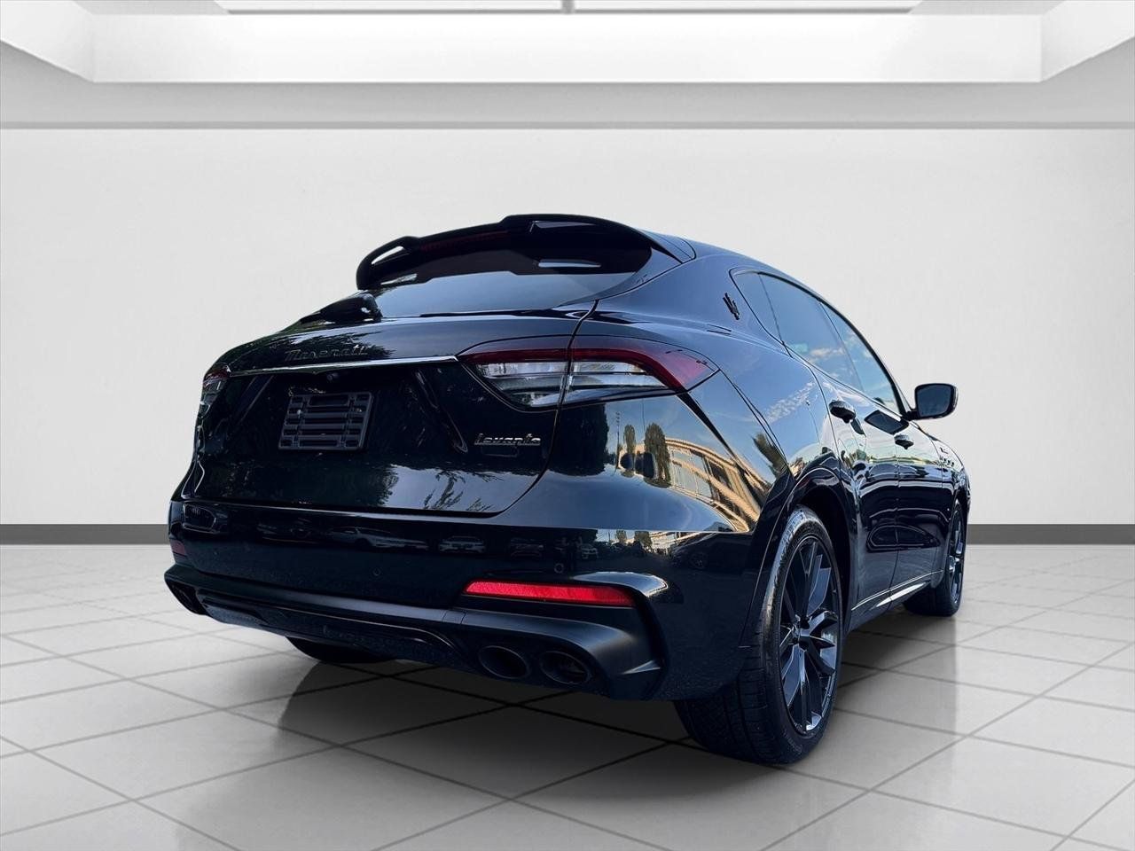 Used 2022 Maserati Levante Modena AWD/4WD image 5