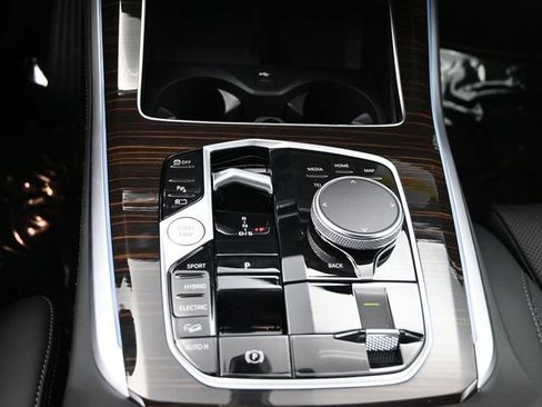 New 2026 BMW X5 xDrive50e w/ Climate Comfort Package image 14