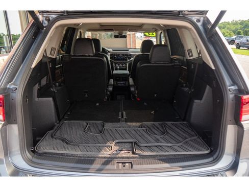 Used 2023 Volkswagen Atlas SEL Premium AWD/4WD image 39