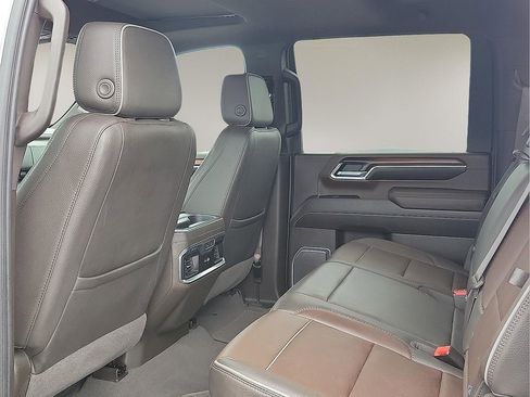 Used 2024 GMC Sierra 2500 Denali w/ Denali Reserve Package AWD/4WD image 9