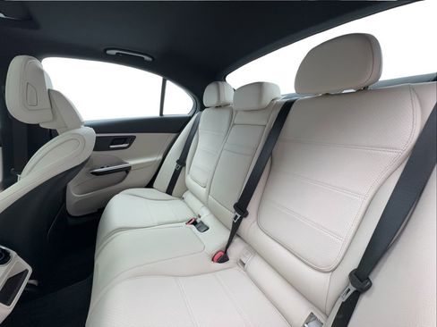Used 2024 Mercedes-Benz C 300 4MATIC Sedan image 24