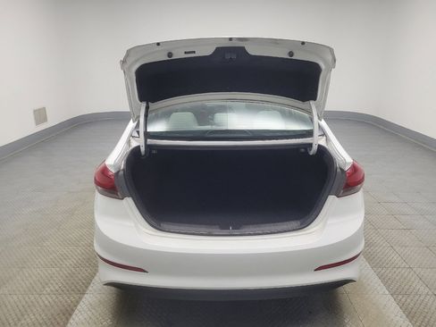 Used 2017 Hyundai Elantra SE image 29
