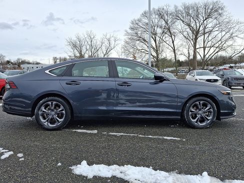 Used 2023 Honda Accord EX image 7