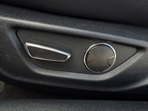 Used 2019 Ford Mustang GT Premium RWD image 26