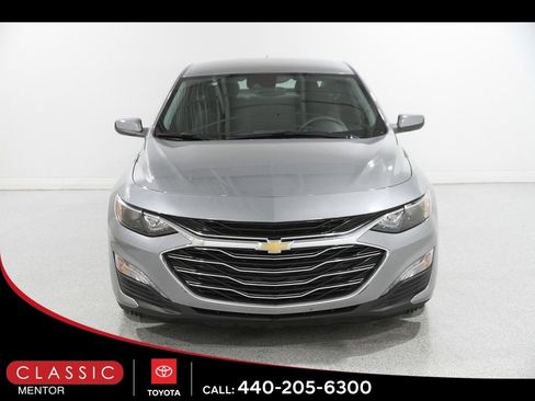 Used 2024 Chevrolet Malibu LT image 2