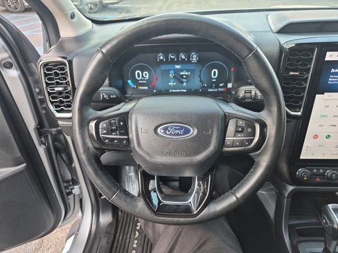 Used 2024 Ford Ranger Lariat w/ Trailer Tow Package image 30