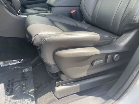 Used 2023 Subaru Ascent Limited w/ Technology Package AWD/4WD image 4