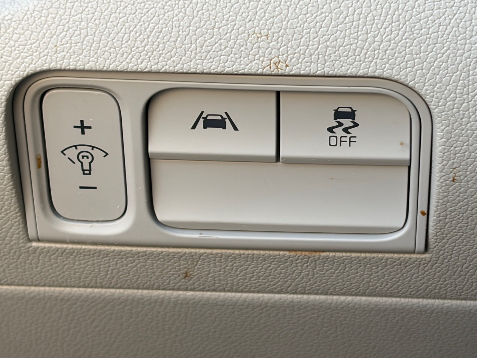 Certified 2022 Kia Sorento S FWD image 9