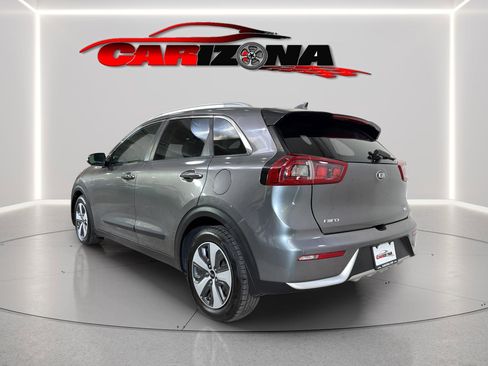 Used 2017 Kia Niro EX FWD image 8