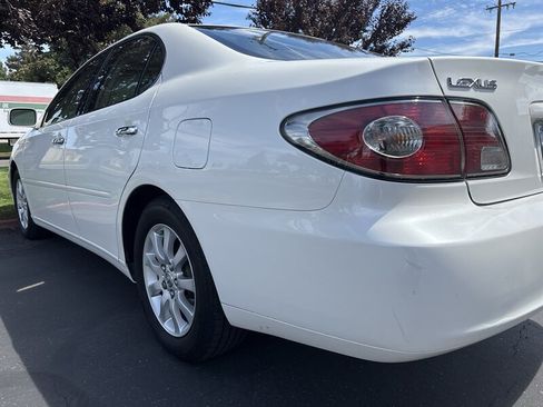 Used 2004 Lexus ES 330 FWD image 8
